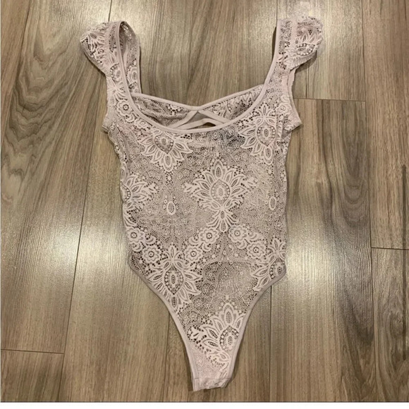 VICTORIA SECRET LACE CAP SLEEVE BODYSUIT WITH MESH BACK LAVENDER SIZE M - Picture 15 of 16